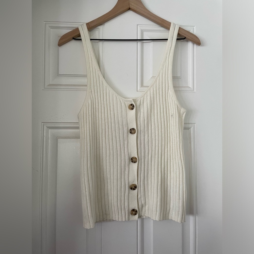 AE off white tank